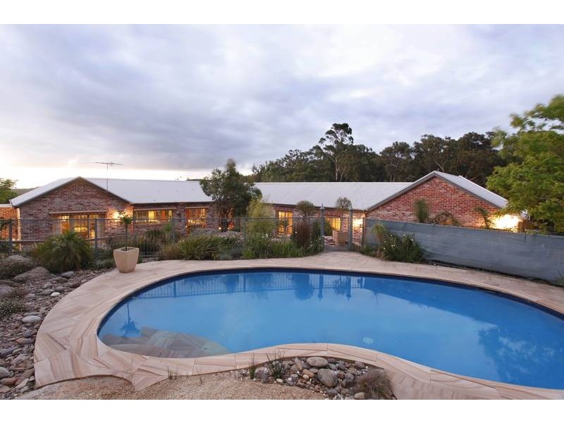 70 Sanders Road, Garfield North VIC 3814