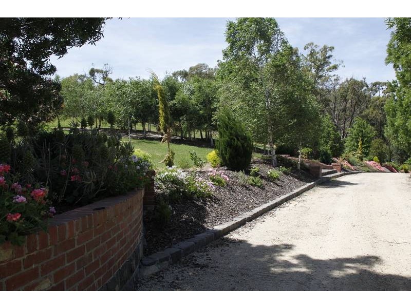 70 Sanders Road, Garfield North VIC 3814