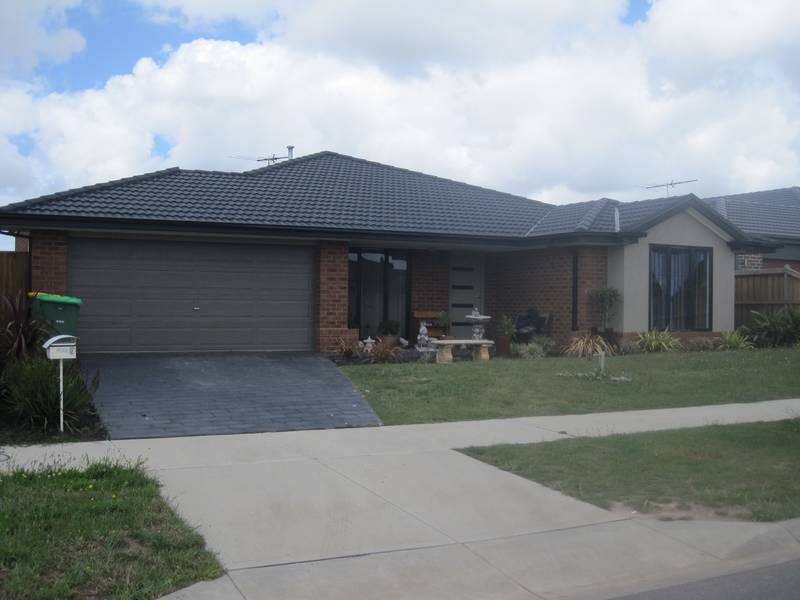 9 Gallery Way, Pakenham VIC 3810