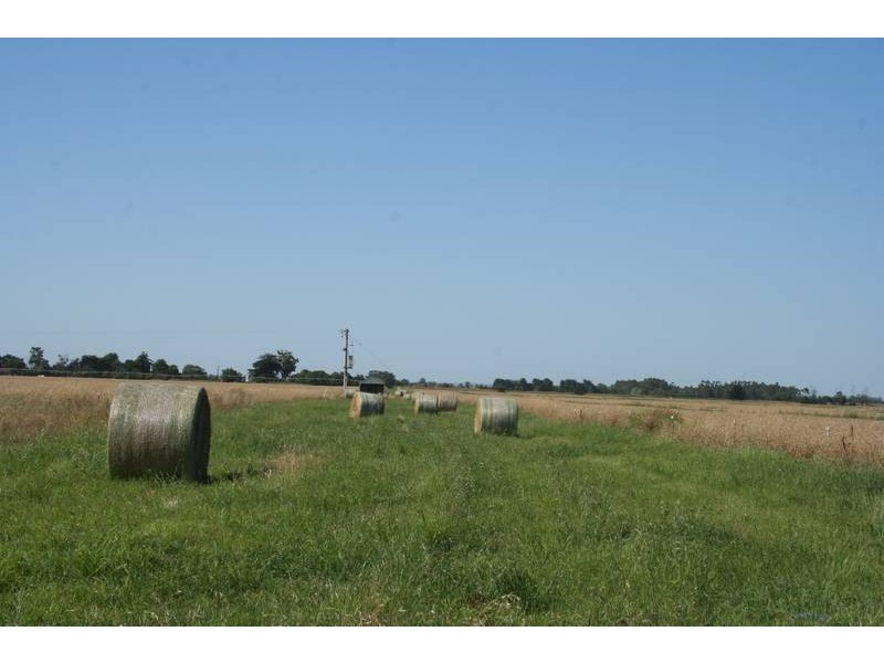 100 Bennetts Road, Catani VIC 3981