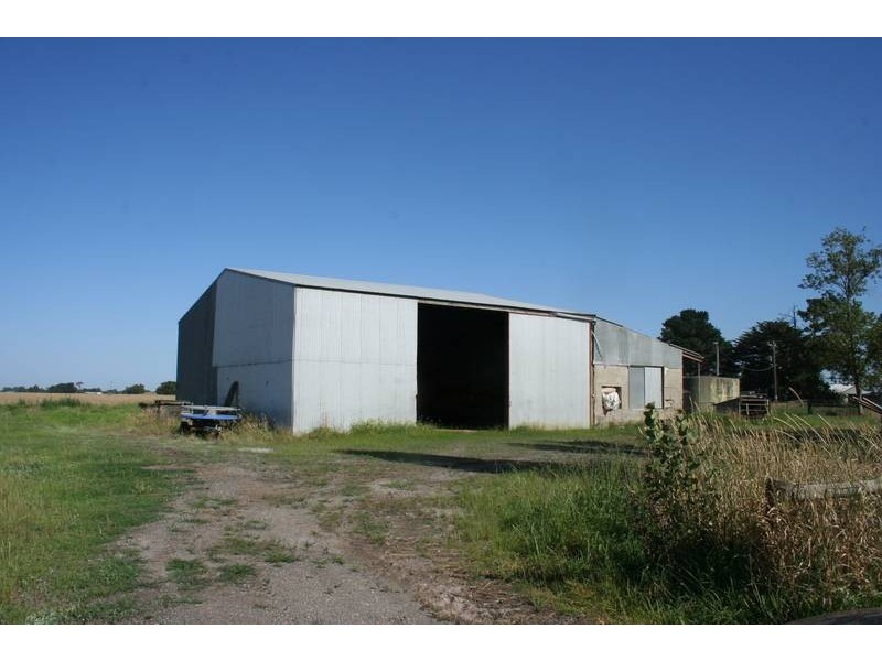 100 Bennetts Road, Catani VIC 3981