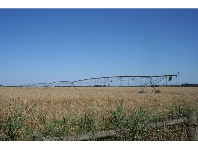 100 Bennetts Road, Catani VIC 3981