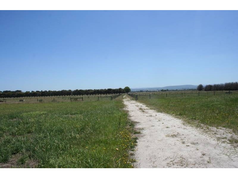 230 Eight Mile Road, Nar Nar Goon VIC 3812