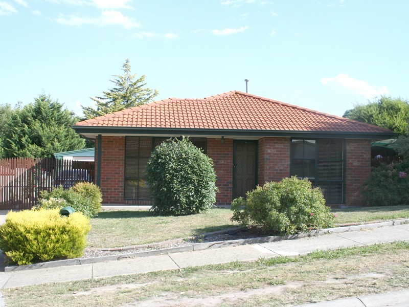 15 Mcgill Court, Pakenham VIC 3810