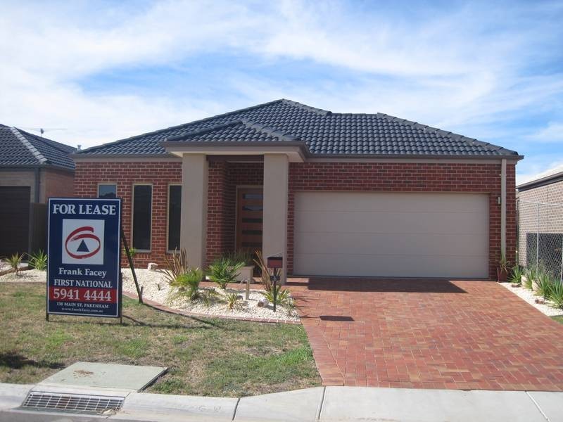 6 Parmentier Way, Pakenham VIC 3810