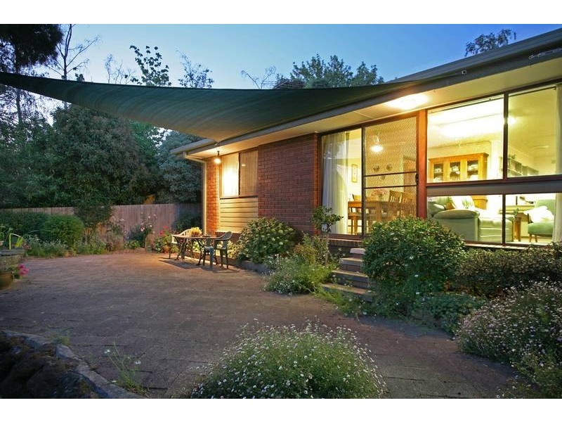 11 Ahern Road, Pakenham VIC 3810