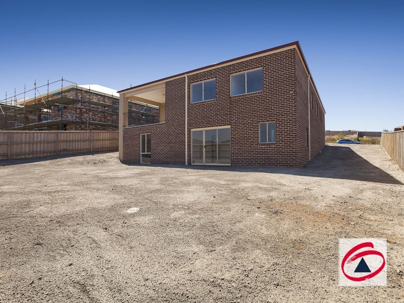 465 Charles Sturt Place, Pakenham VIC 3810