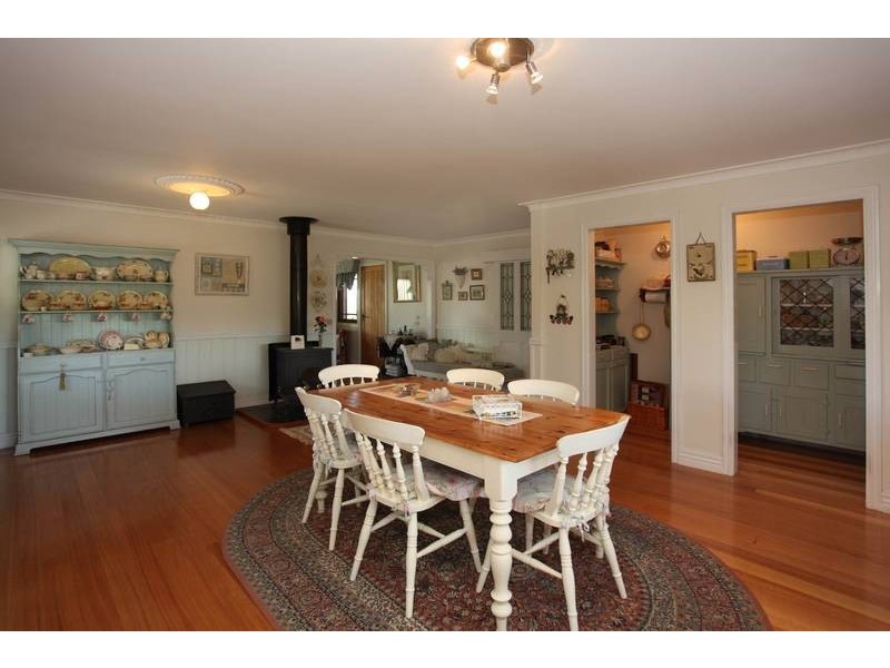 1255 Bunyip River Road, Garfield VIC 3814