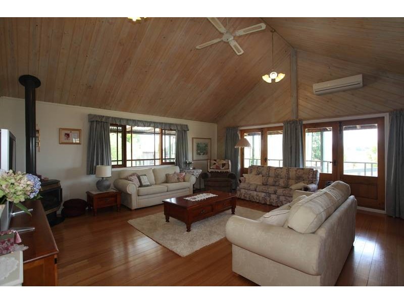 1255 Bunyip River Road, Garfield VIC 3814