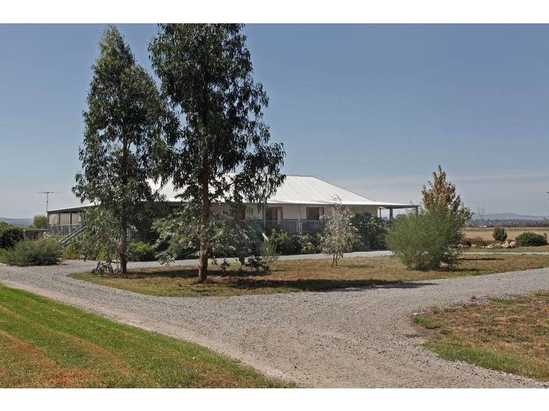 1255 Bunyip River Road, Garfield VIC 3814