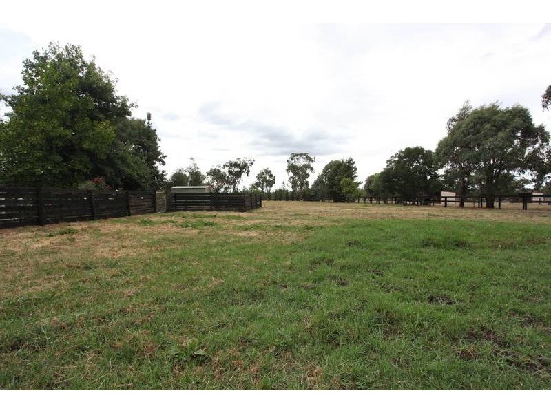 120 Sand Road, Longwarry VIC 3816