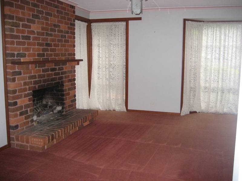 28 Eagle Drive, Pakenham VIC 3810