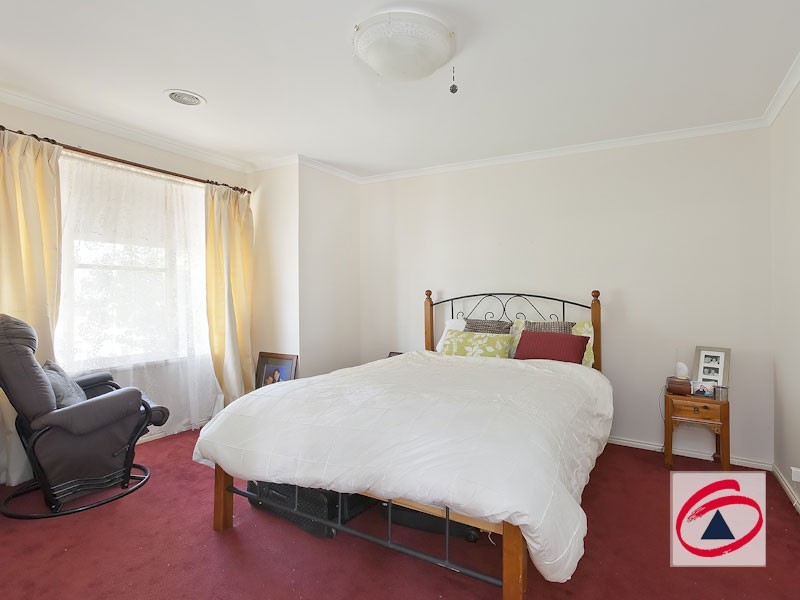 12 Overland Rise, Pakenham VIC 3810