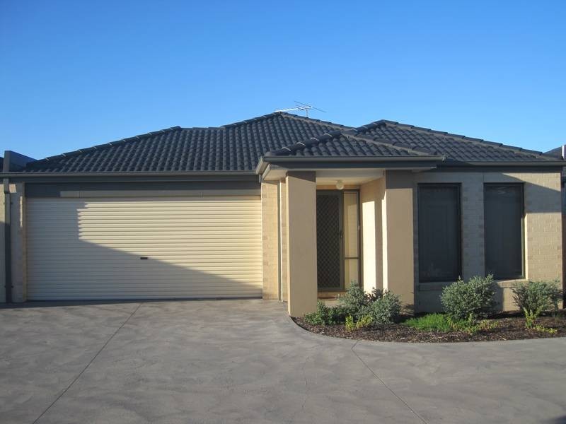 17/31 Syme Road, Pakenham VIC 3810