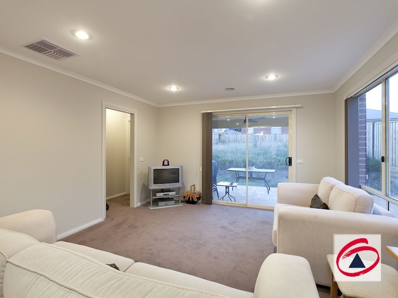 54 Tipperary Circuit, Pakenham VIC 3810