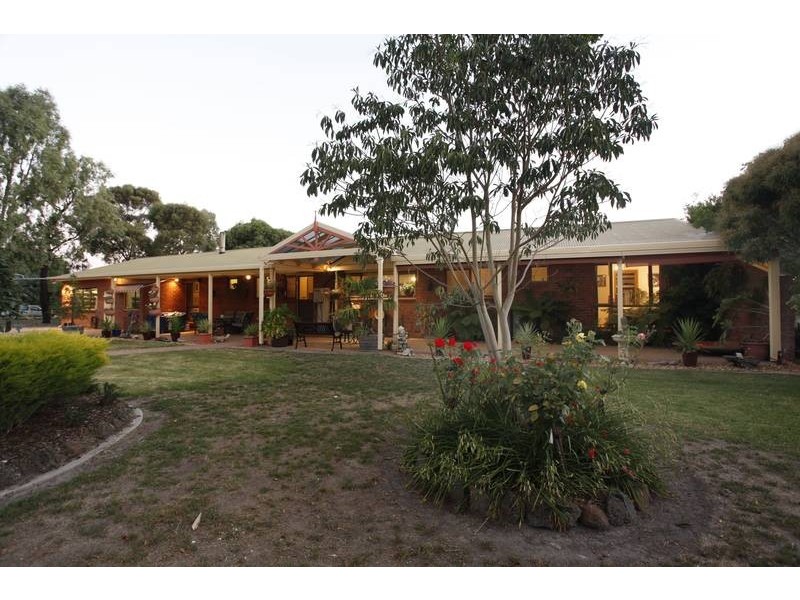 39 Riverside Avenue, Bunyip VIC 3815