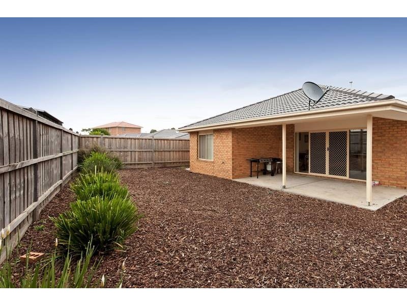 15 Tyrone Avenue, Pakenham VIC 3810