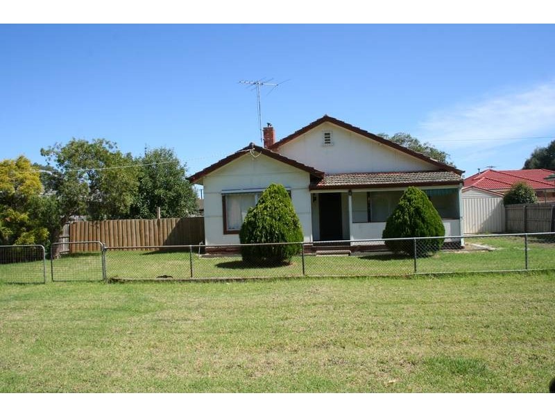 7 Thomas Street, Pakenham VIC 3810