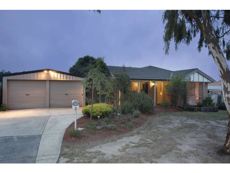 16 Edan Court, Pakenham VIC 3810