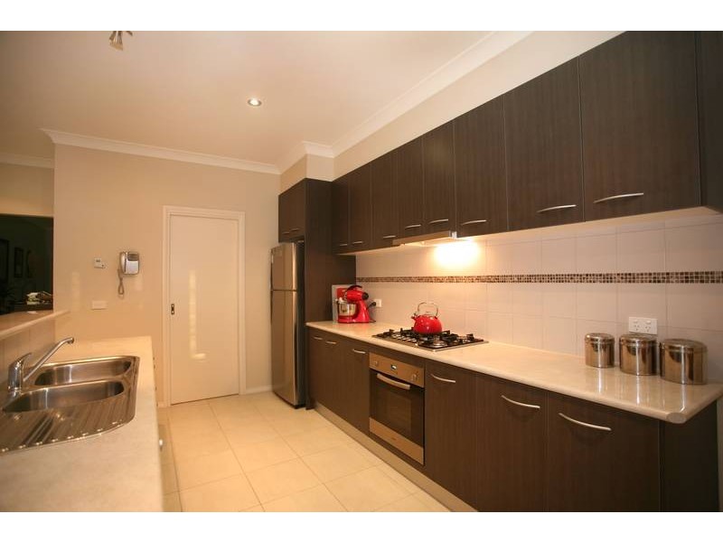 6 Heron Close, Pakenham VIC 3810