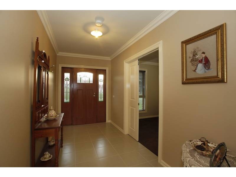 56 Jefferson Road, Garfield VIC 3814