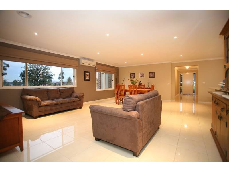 3 Teriki Place, Garfield VIC 3814