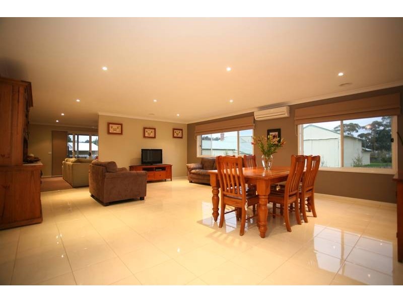 3 Teriki Place, Garfield VIC 3814