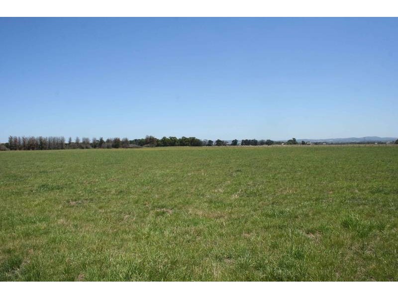 230 Eight Mile Road, Nar Nar Goon VIC 3812