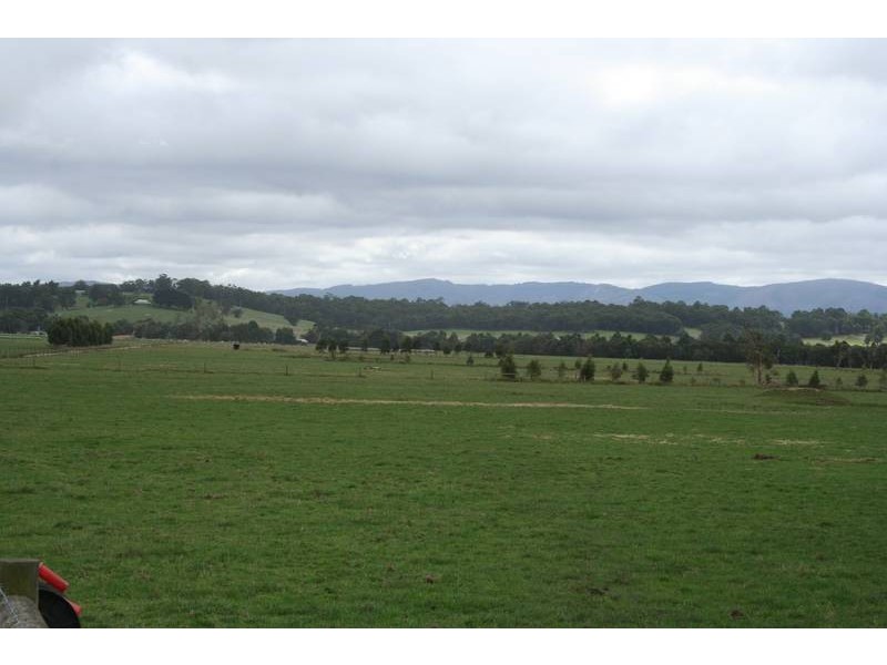 105 McConnell Road, Bunyip North VIC 3815