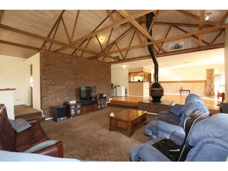 37 Mulcare Street, Nar Nar Goon VIC 3812