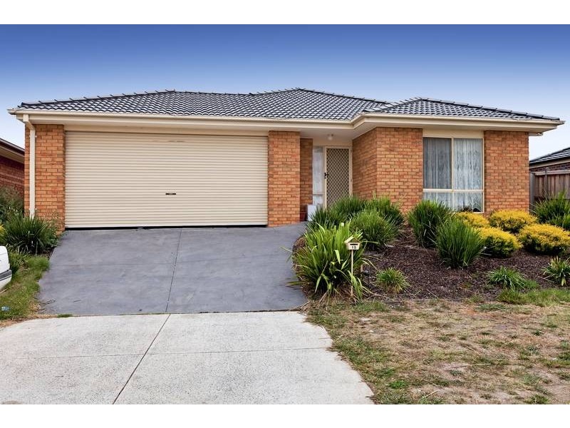 15 Tyrone Avenue, Pakenham VIC 3810