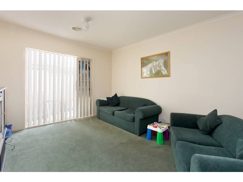 15 Tyrone Avenue, Pakenham VIC 3810