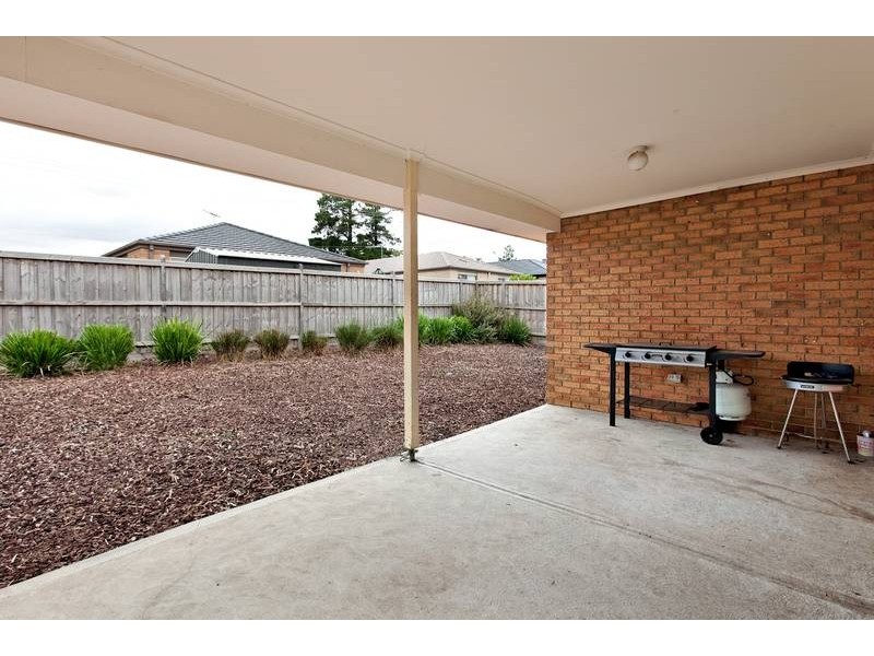 15 Tyrone Avenue, Pakenham VIC 3810