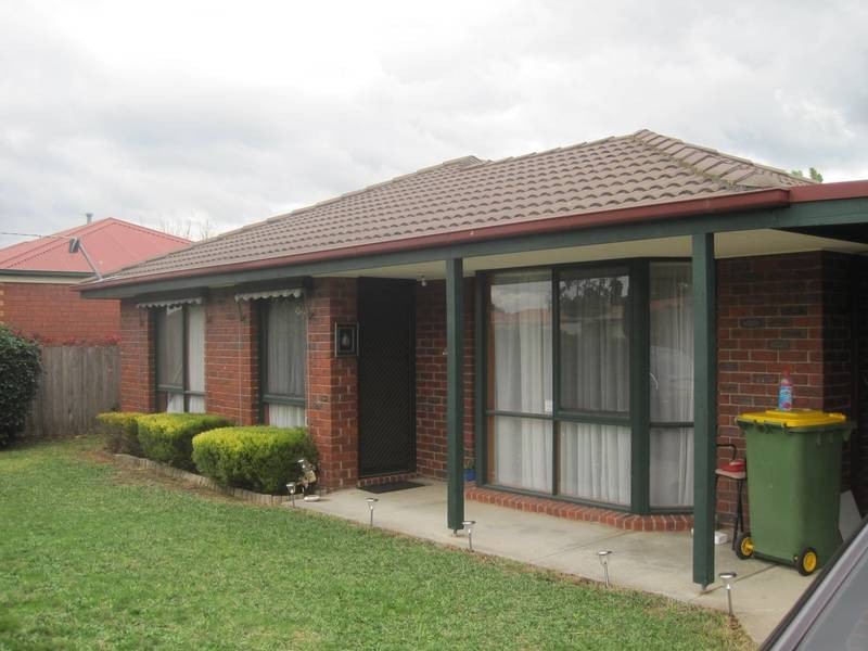 52 Simon Drive, Pakenham VIC 3810