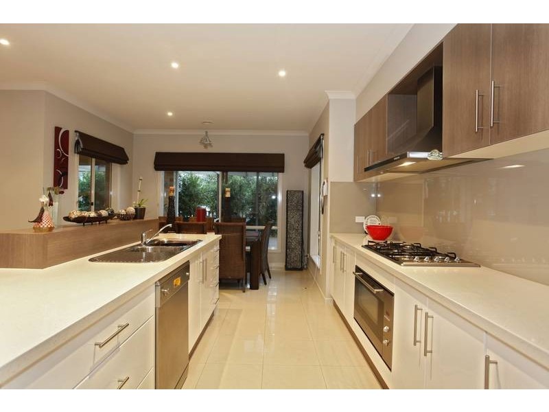 21 Charlotte Pass, Pakenham VIC 3810