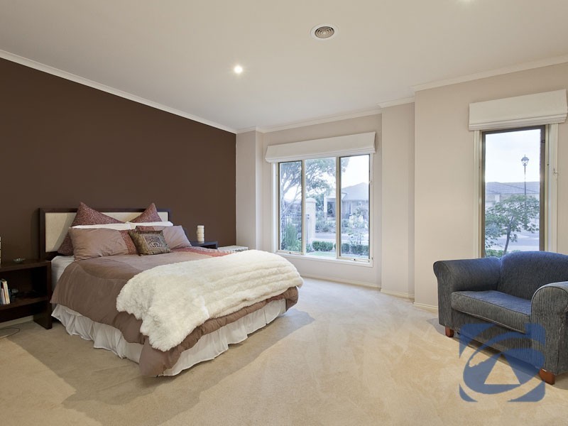 18 Arbour Rise, Pakenham VIC 3810