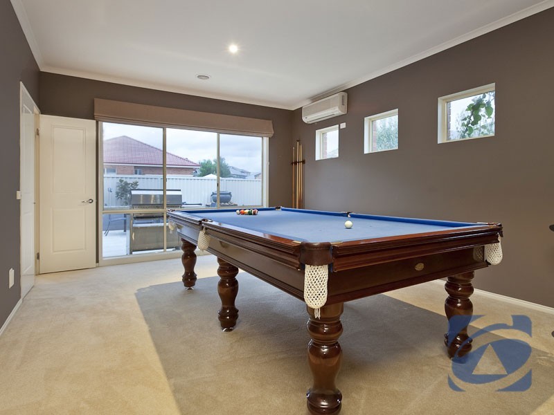 18 Arbour Rise, Pakenham VIC 3810