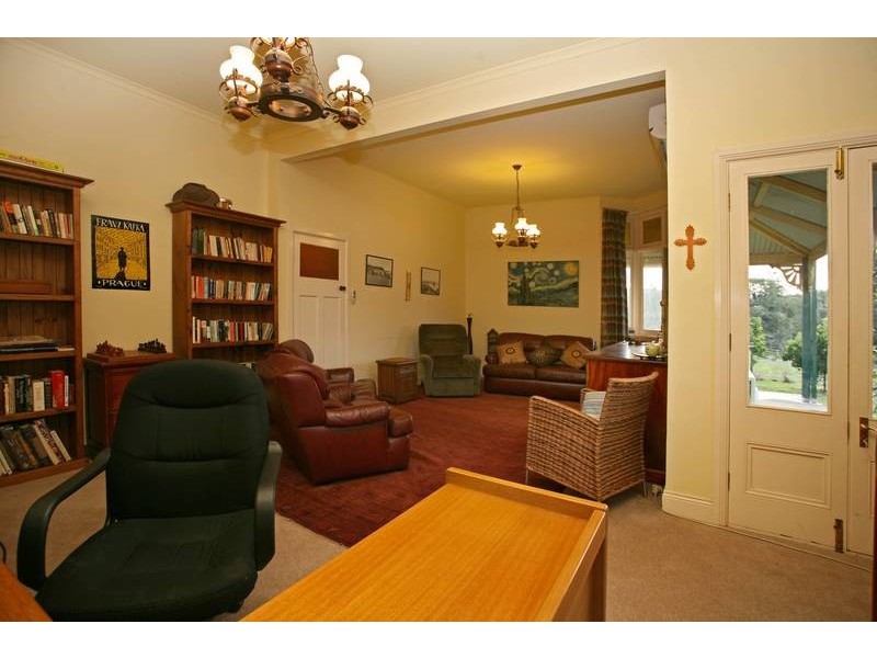 260 Tynong North Road, Tynong North VIC 3813