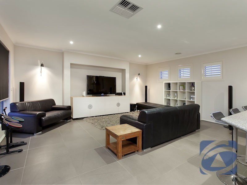 3 McAuley Ave, Pakenham VIC 3810