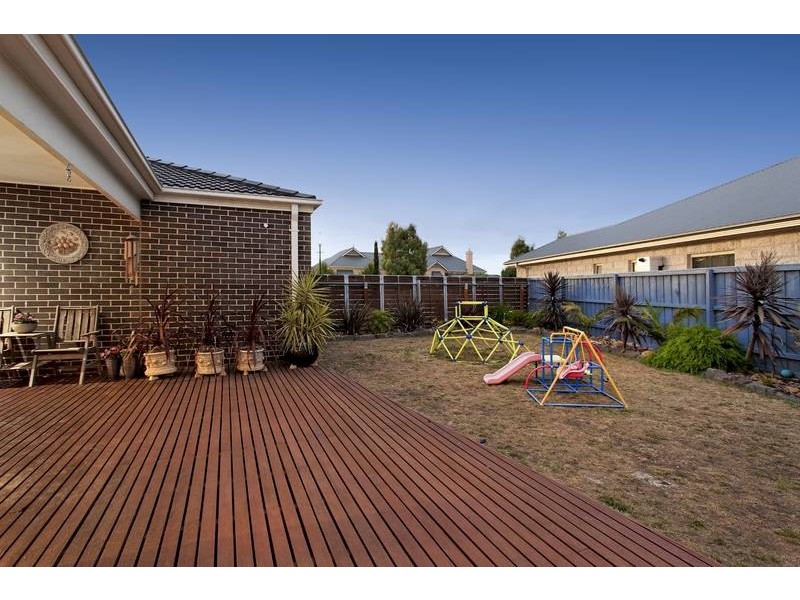 3 McAuley Ave, Pakenham VIC 3810