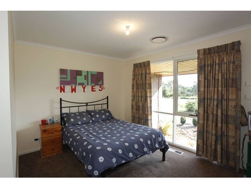 37 Mulcare St, Nar Nar Goon VIC 3812