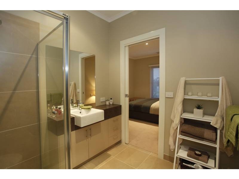 53 Jefferson Road, Garfield VIC 3814