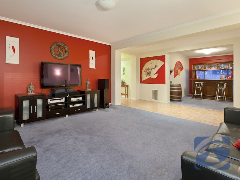 12 Clearwater Drive, Pakenham VIC 3810