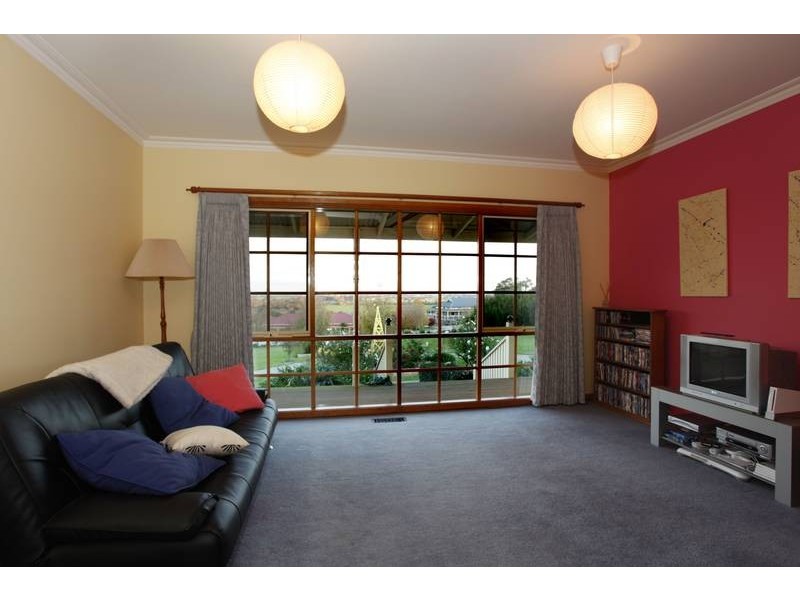 7 Silky Oak Court, Garfield VIC 3814