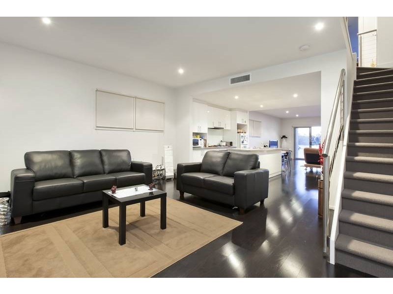 5/2 The Entrance, Pakenham VIC 3810