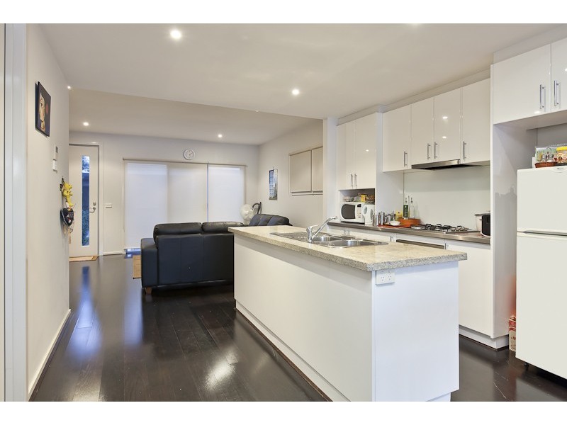 5/2 The Entrance, Pakenham VIC 3810