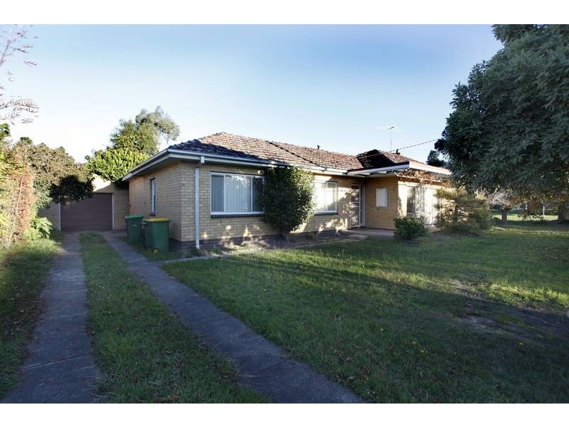 30 Rogers Street, Pakenham VIC 3810