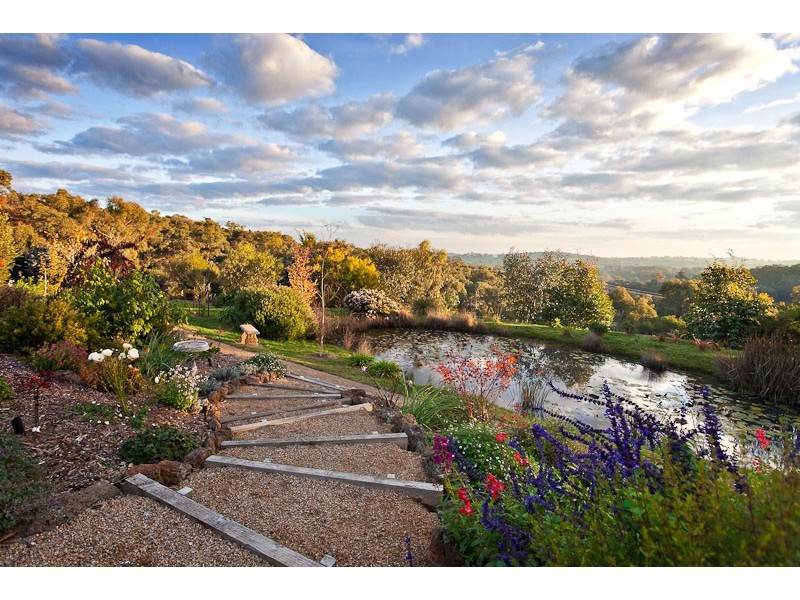 52 Mortimer Road, Maryknoll VIC 3812