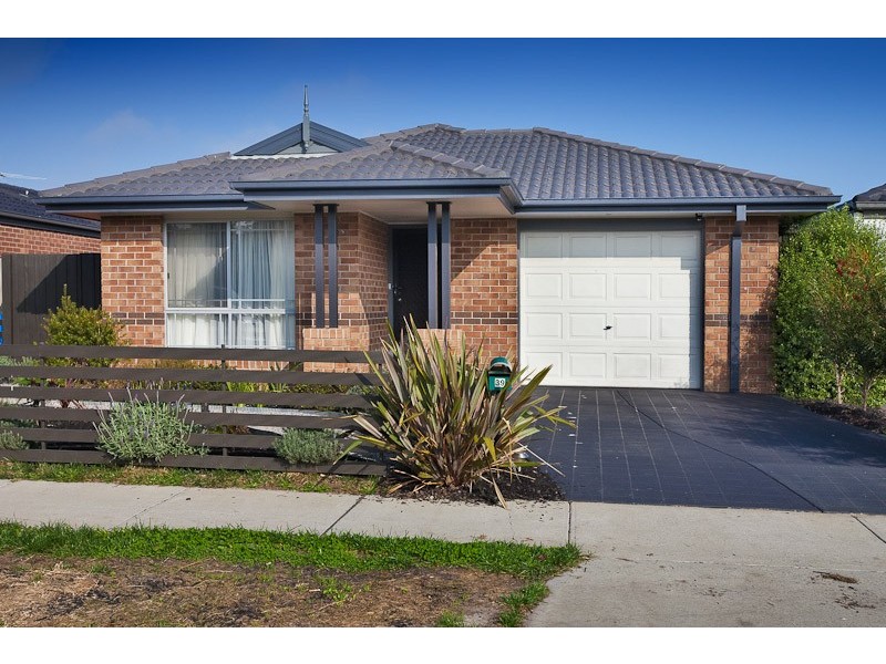 39 Melzak Way, Berwick VIC 3806