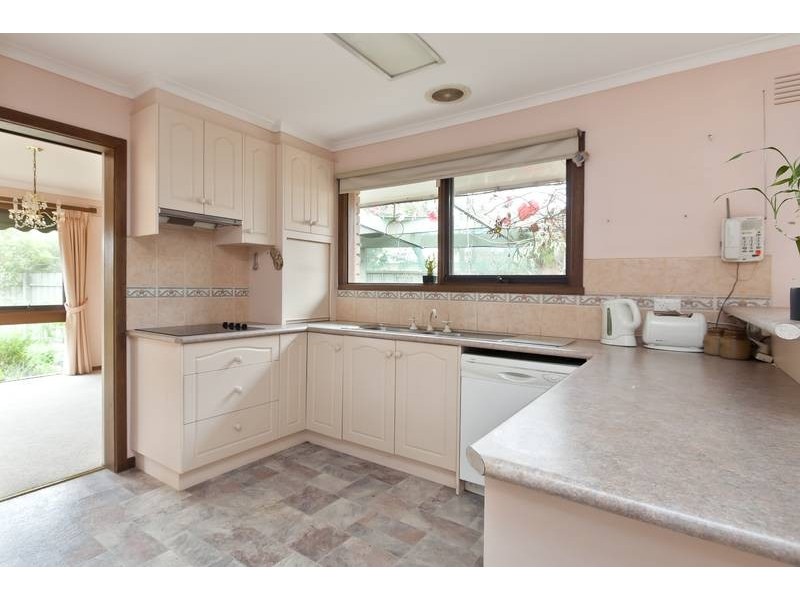 44 James Street, Pakenham VIC 3810